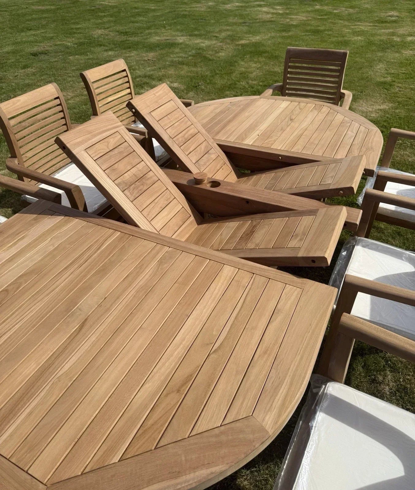 Best Outdoor Furniture Layouts for Small Gardens