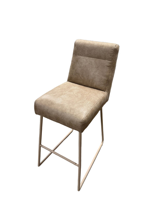 Light brown Indoor Bar Stools – Stylish & Comfortable Seating for Modern Living